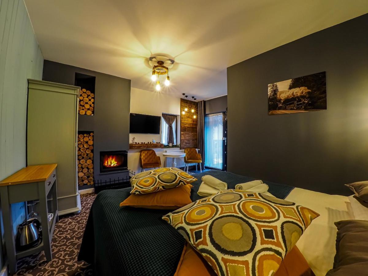 Residence Rooms Bucovina Campulung Moldovenesc Bagian luar foto