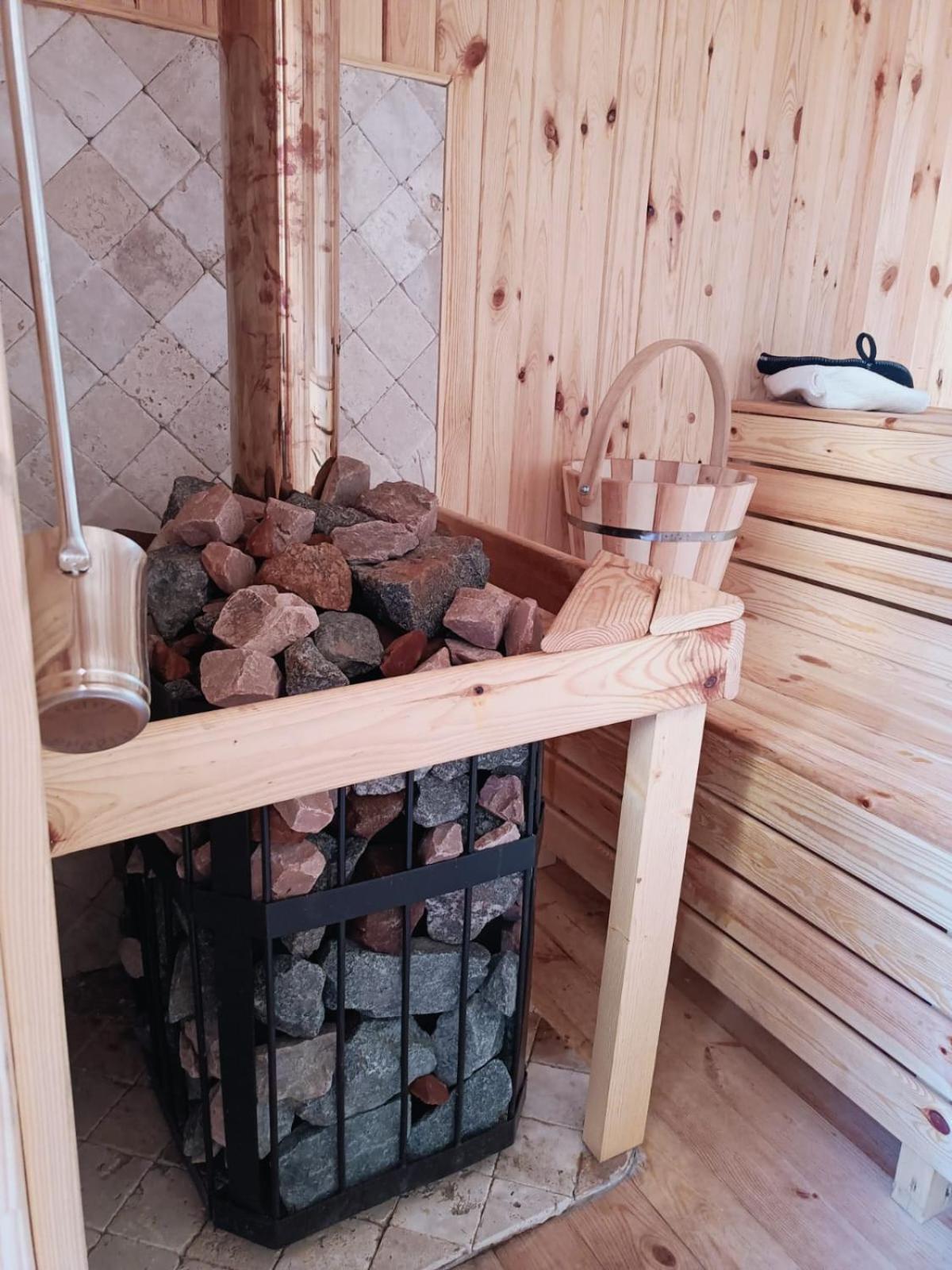 Residence Rooms Bucovina Campulung Moldovenesc Bagian luar foto