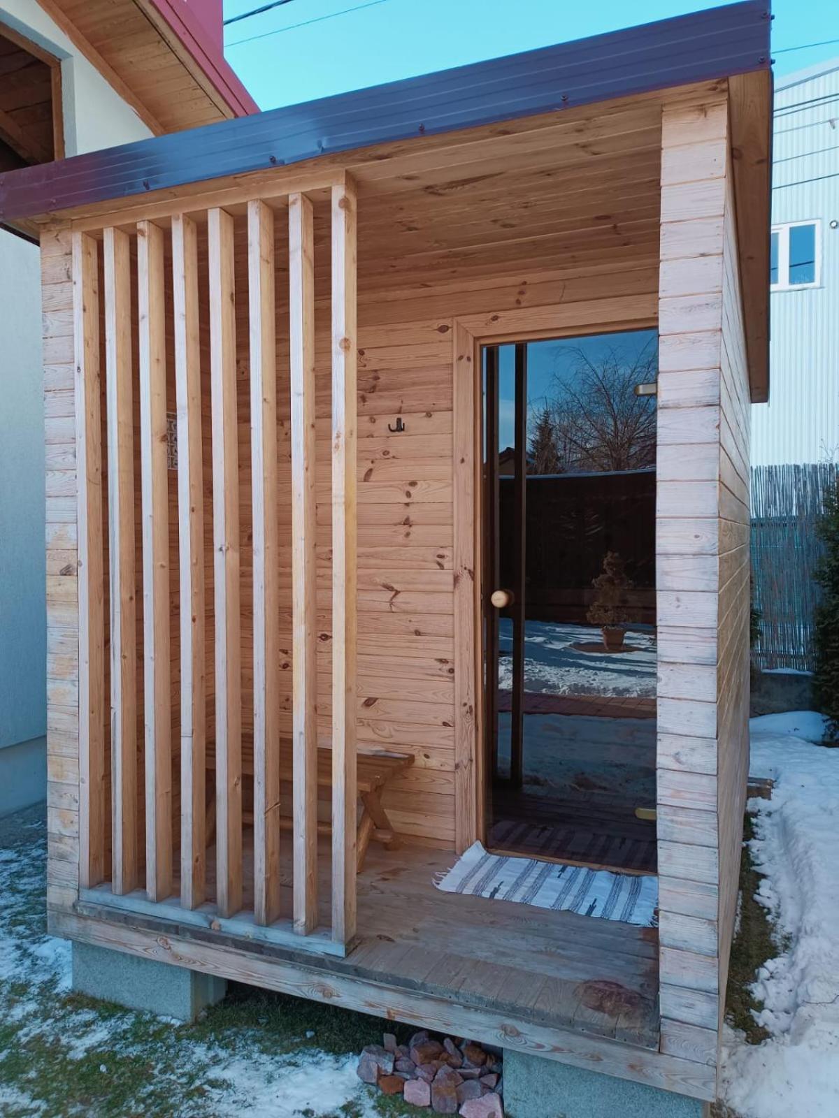Residence Rooms Bucovina Campulung Moldovenesc Bagian luar foto