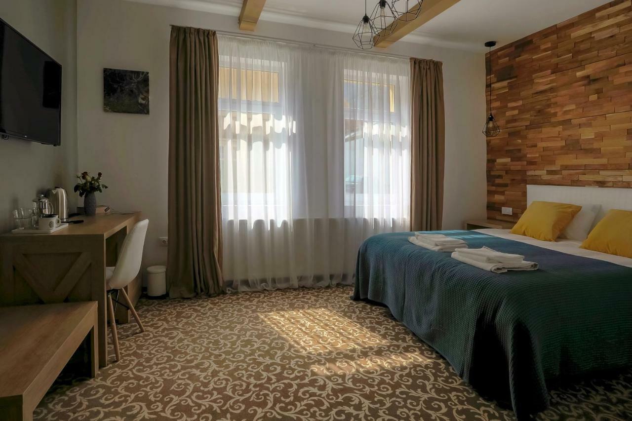 Residence Rooms Bucovina Campulung Moldovenesc Bagian luar foto