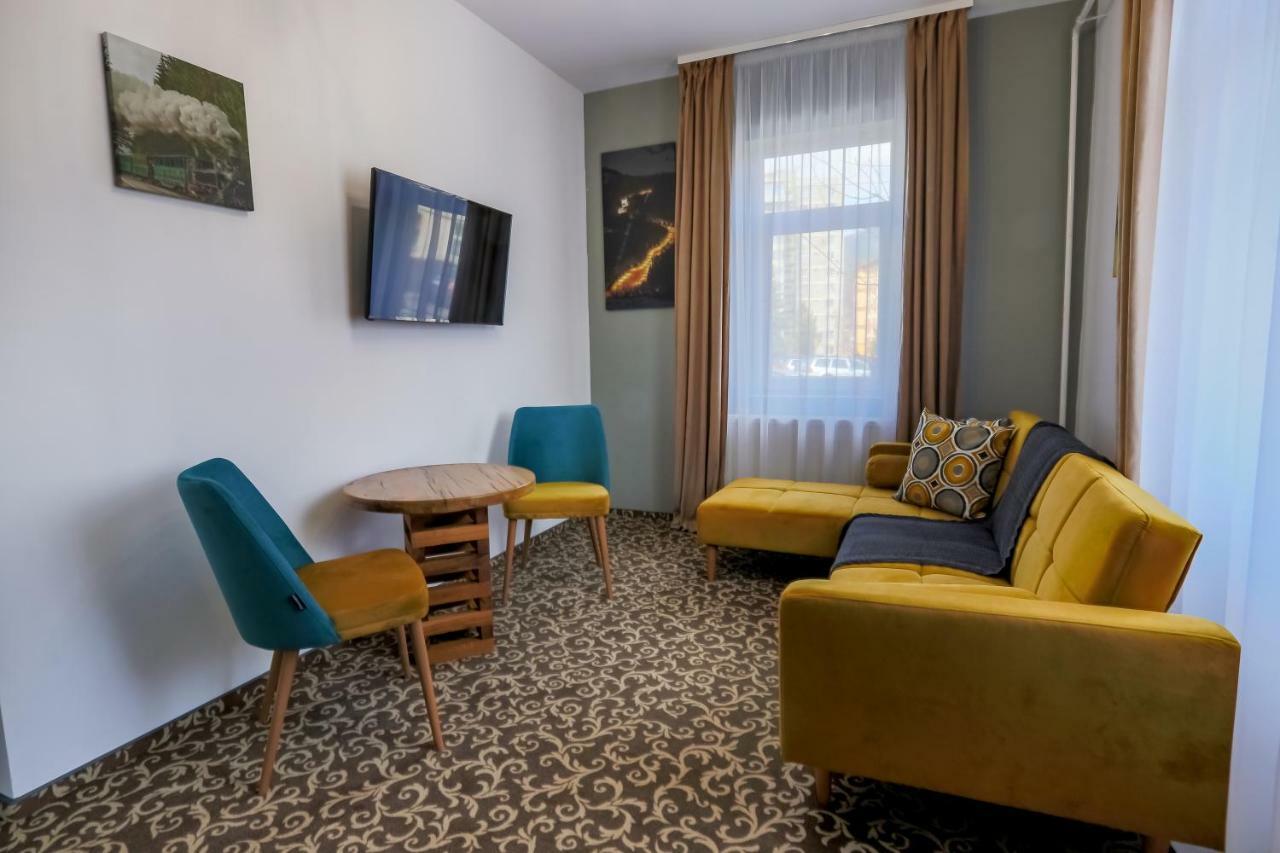 Residence Rooms Bucovina Campulung Moldovenesc Bagian luar foto