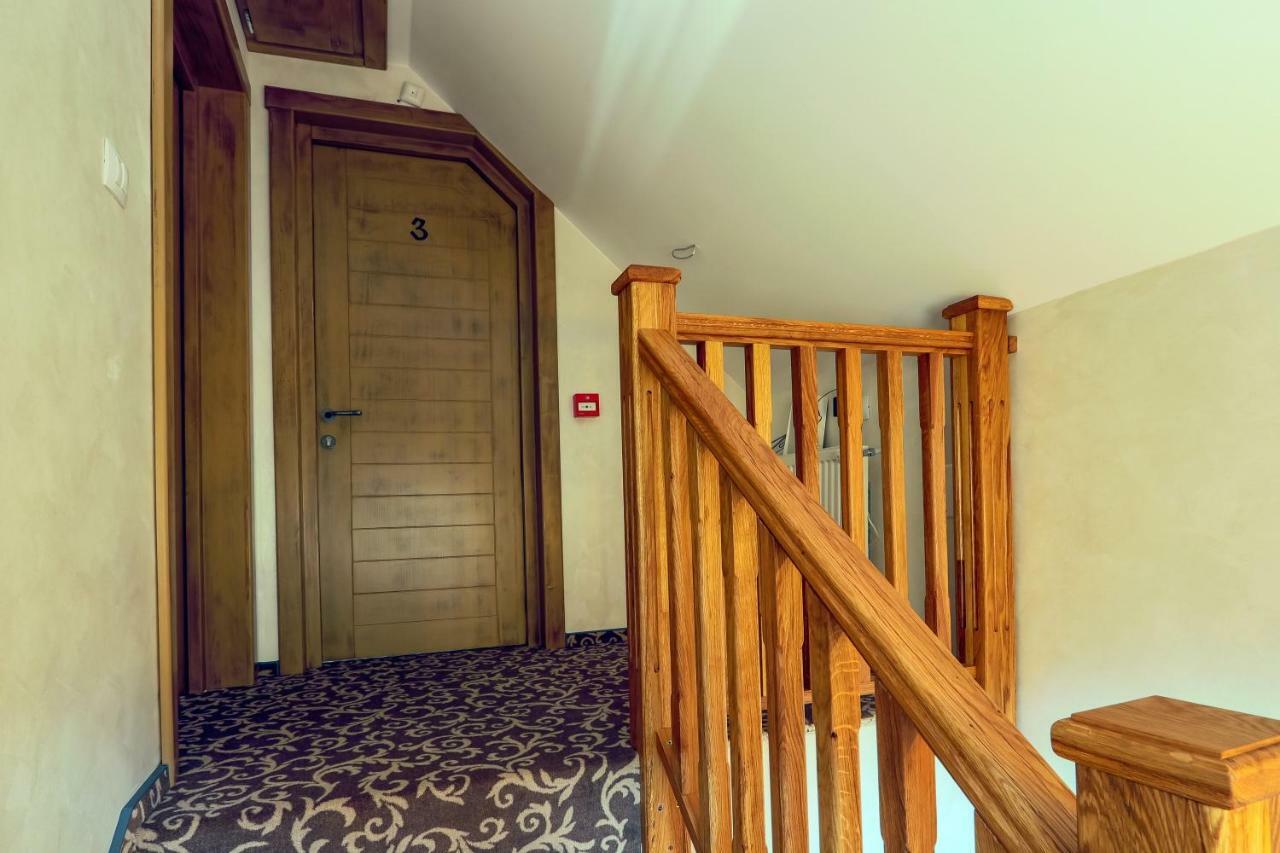 Residence Rooms Bucovina Campulung Moldovenesc Bagian luar foto