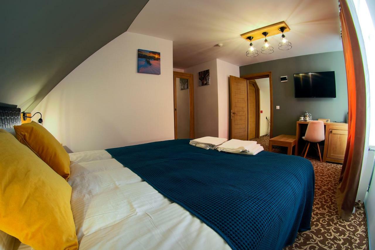 Residence Rooms Bucovina Campulung Moldovenesc Bagian luar foto